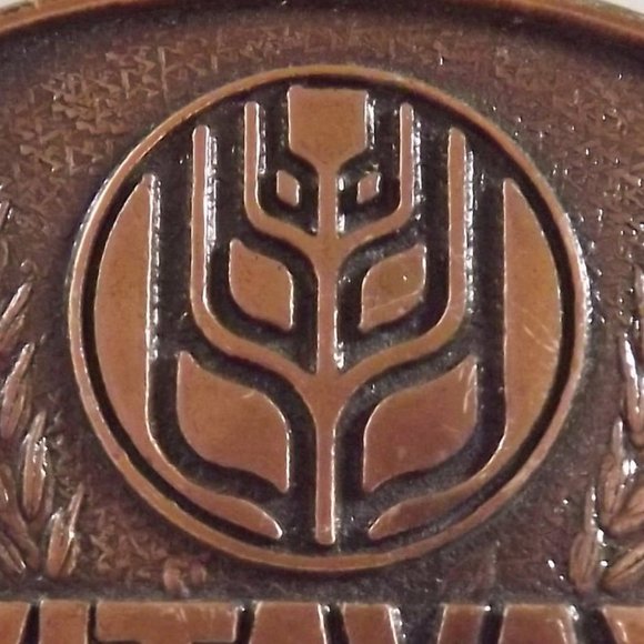 Vintage Vitavax Farm Advertising Belt Buckle - Picture 2 of 8